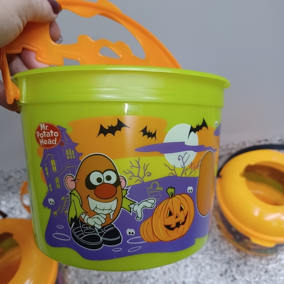 McDonald's 1986/2010 Halloween Boo Buckets & 2023 Tim Hortons Glow In The Dark - Picture 10 of 14